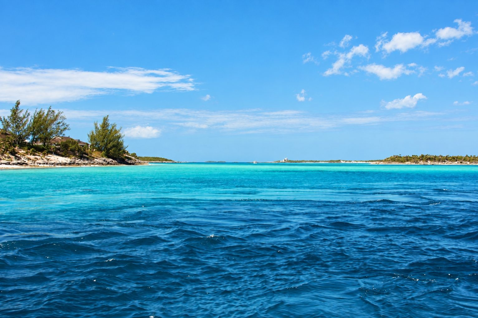 Turquoise water open sea, Staniel Cay, Exuma, The Bahamas